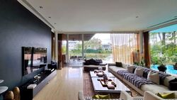 Ocean Drive (D4), Detached #588726061
